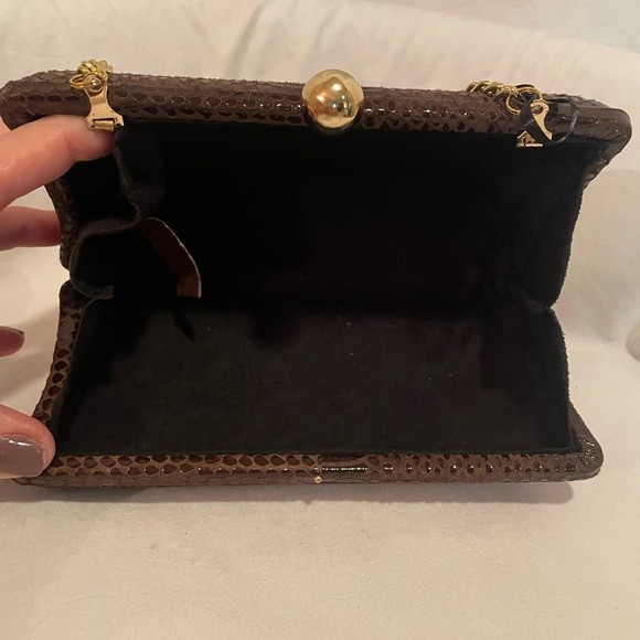 Elegant Brown Leather Clutch with Gold Chain - Picture 2 of 8